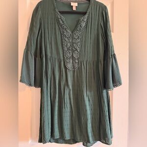 Knox Rose Green Dress with Lace Detail